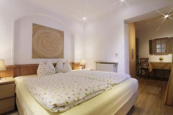 G&auml;stehaus Sonnenschein - Zimmer