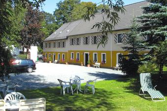 Schloss Issigau Hotel & Campingplatz - Aussenansicht