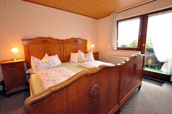 Gästehaus Caser Ferienwohnungen u. Gästezimmer - Zimmer