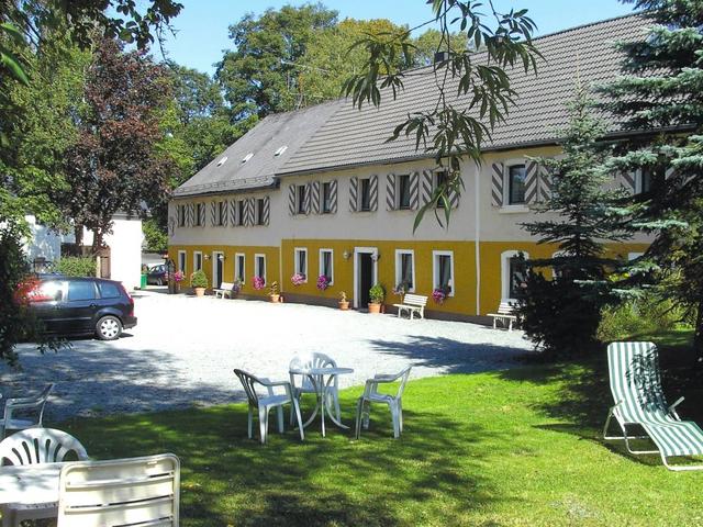 Schloss Issigau Hotel & Campingplatz - Aussenansicht