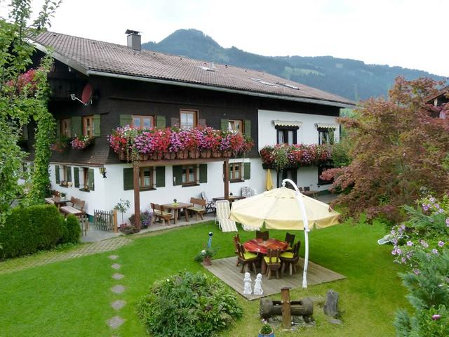 Gästehaus Caser Ferienwohnungen u. Gästezimmer - Aussenansicht